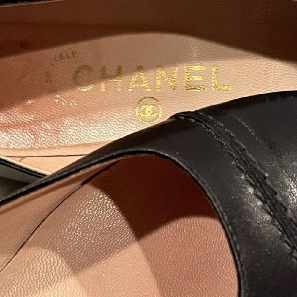 Vintage CHANEL Black Leather Cap Toe Flats - Picture 3 of 16